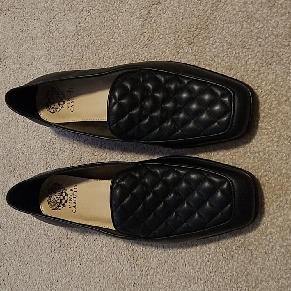 NWT Vince Camuto quilted loafer